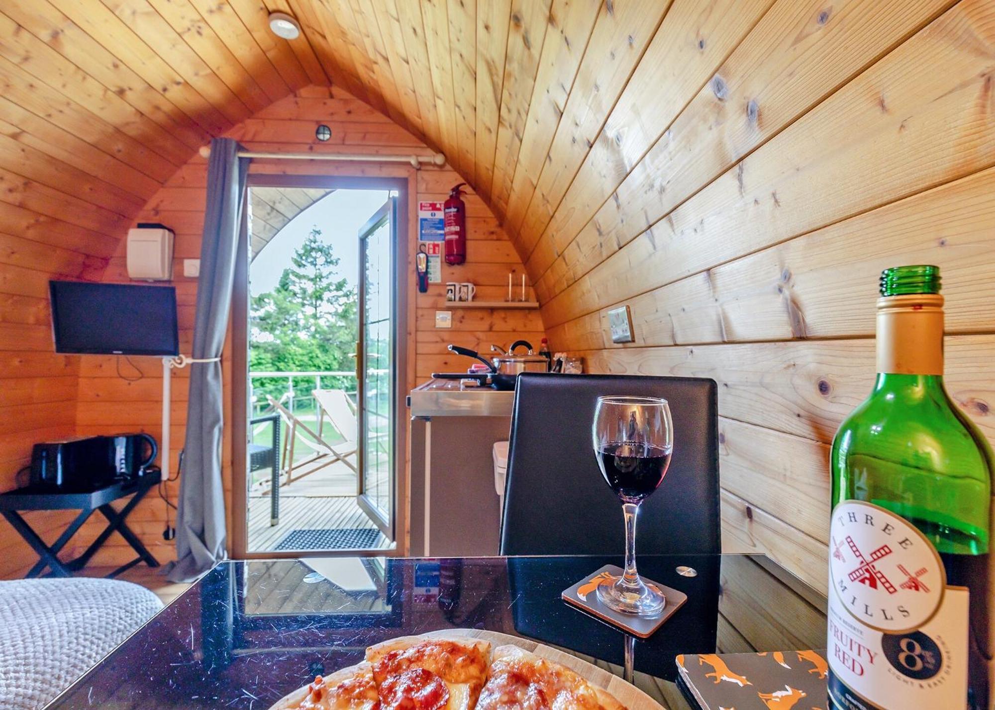 Longnor Wood Holiday Park Dış mekan fotoğraf