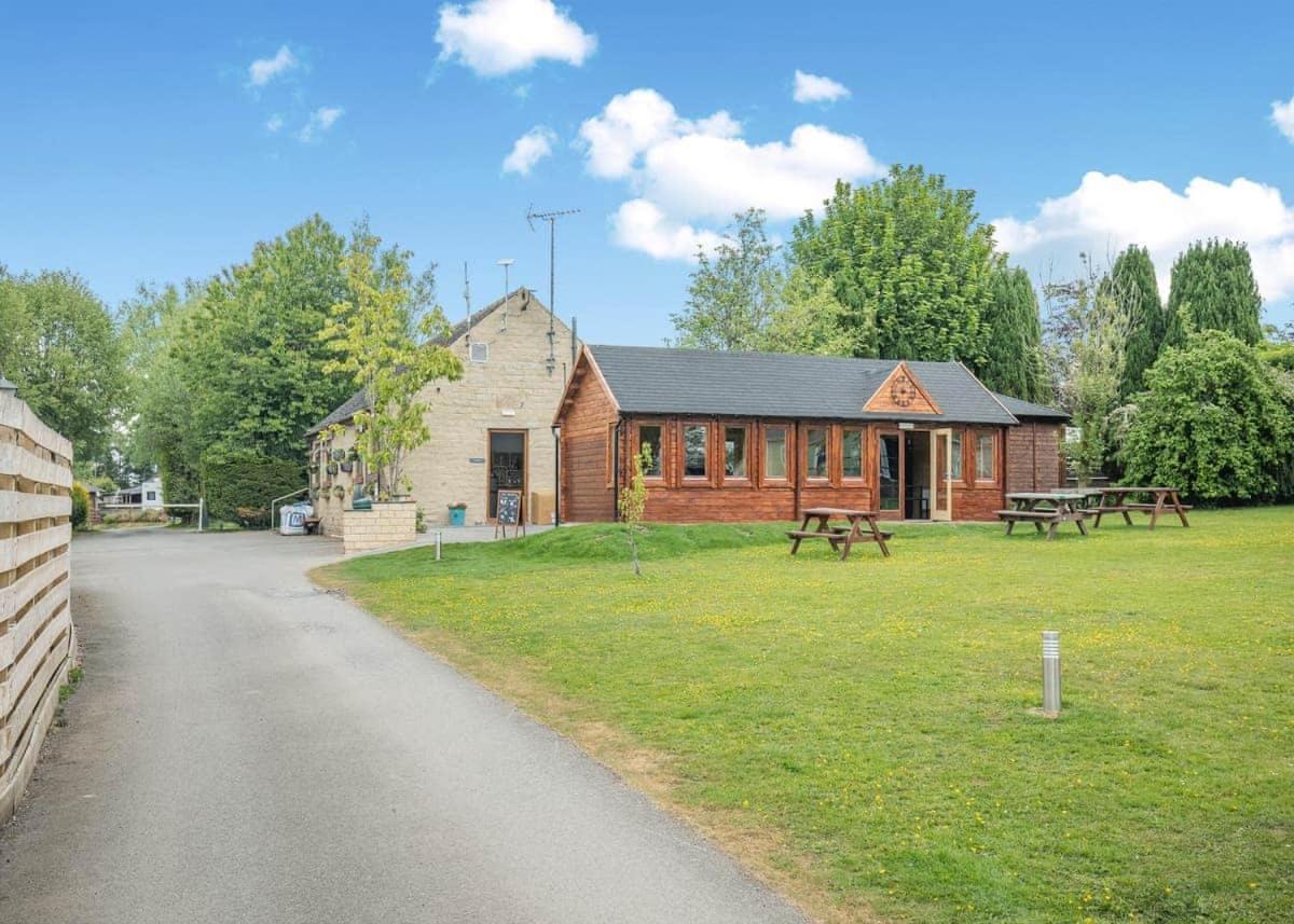 Longnor Wood Holiday Park Dış mekan fotoğraf