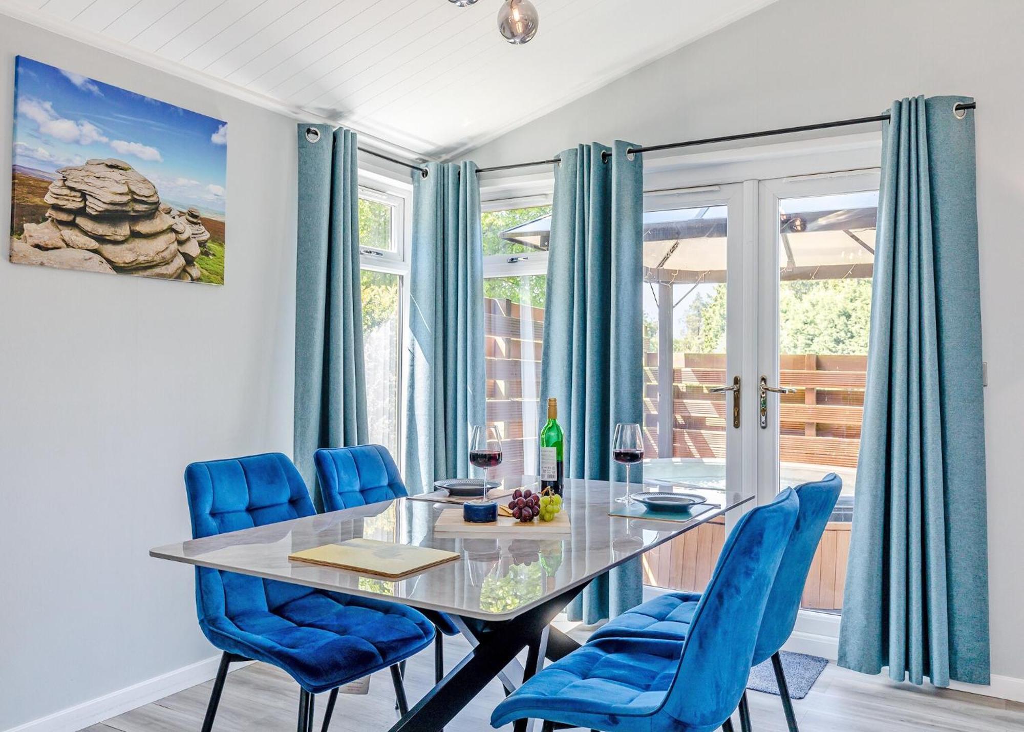 Longnor Wood Holiday Park Dış mekan fotoğraf